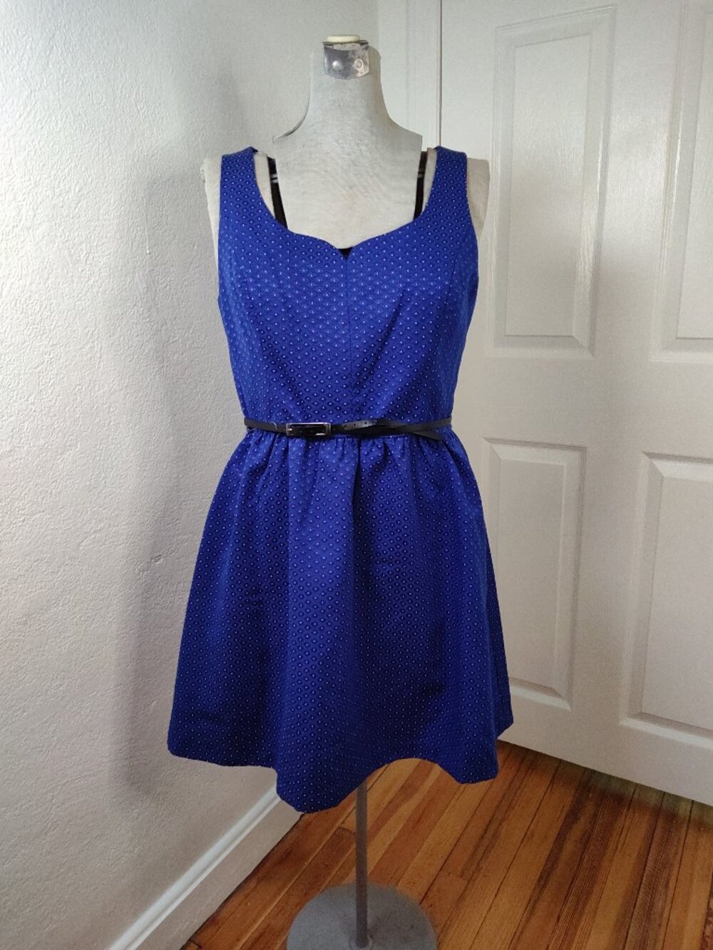 Kensie sz L cobalt blue with embroidered dots a-line sleeveless dress NWT
